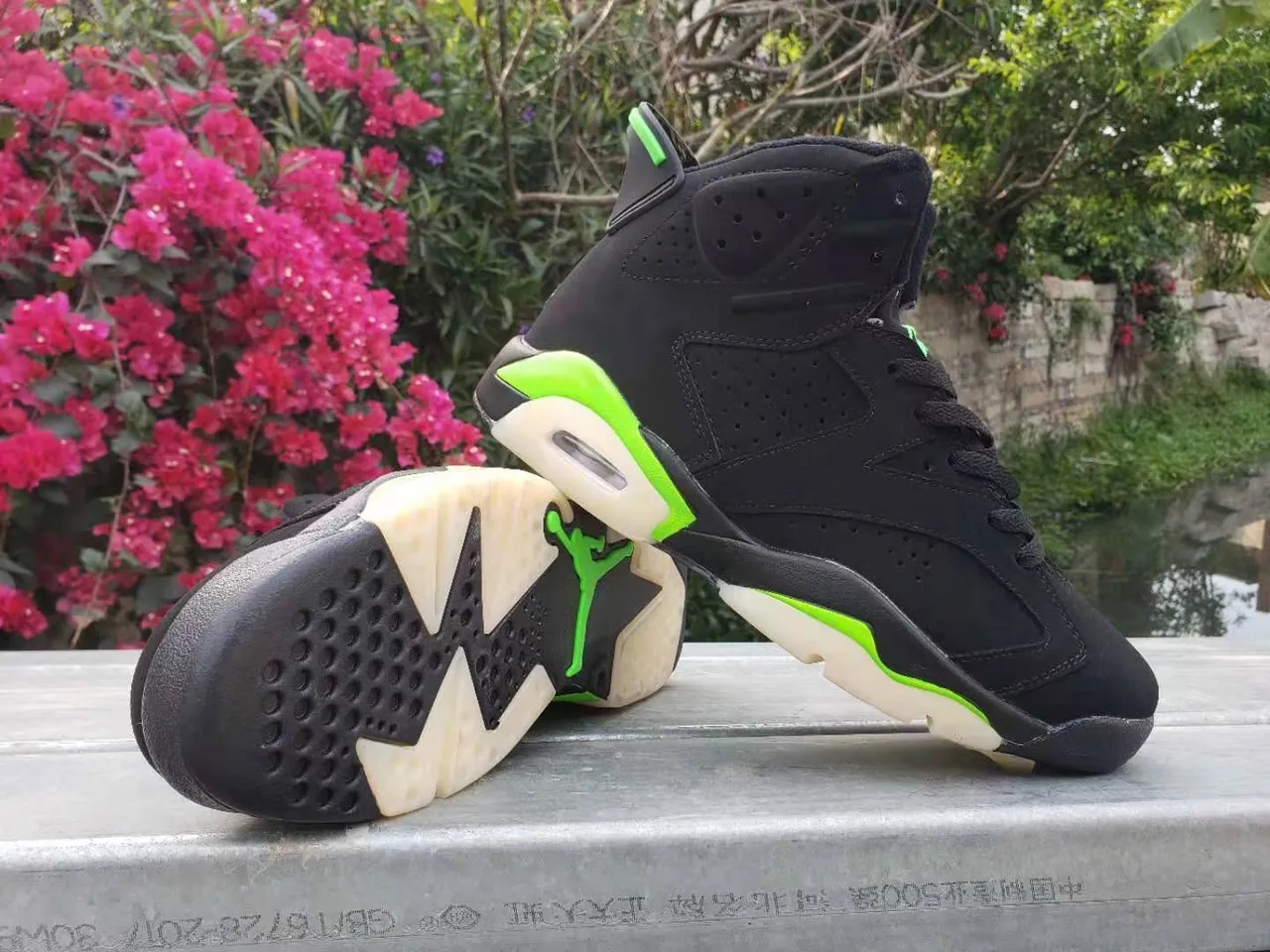 Chaussures de basketball Air Jordan 6 noir vert néon 3