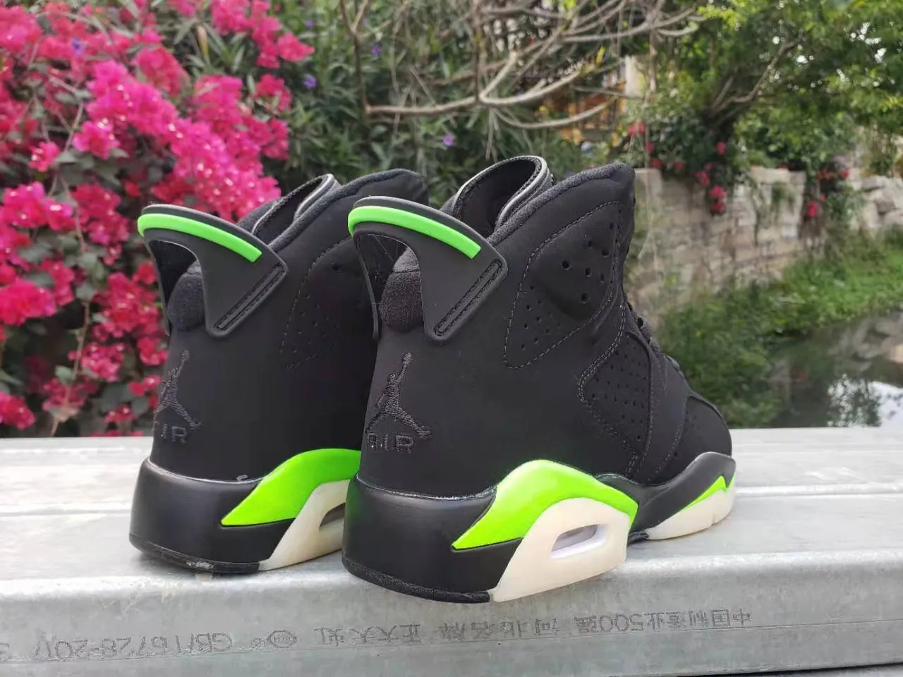 Chaussures de basketball Air Jordan 6 noir vert néon 4