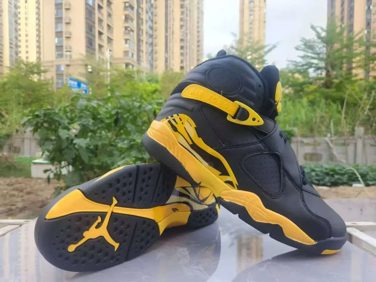 Air Jordan 8 黑黄篮球鞋 4