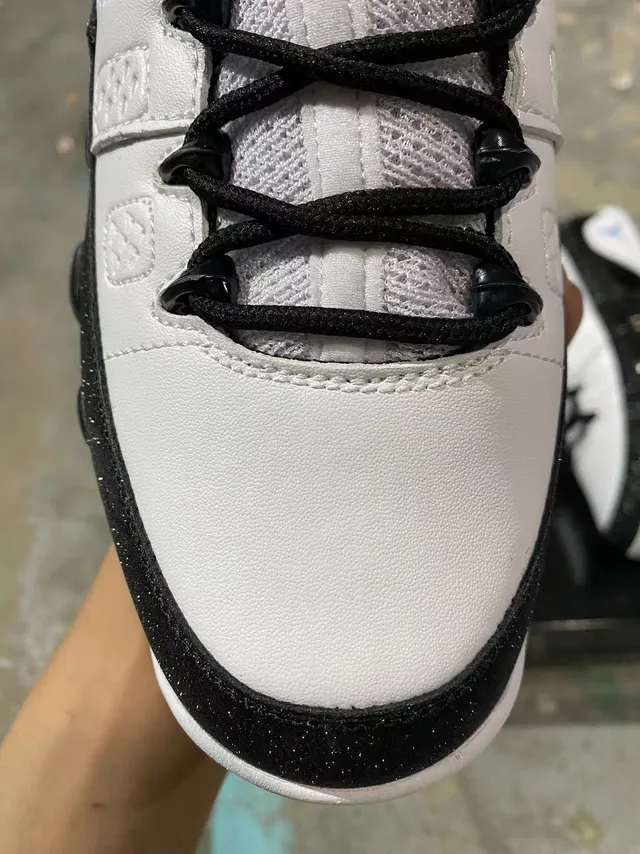 Chaussures de basketball montantes Air Jordan 9 noir et blanc pailleté 3