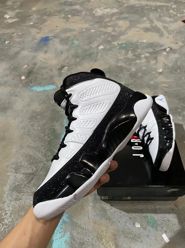 Chaussures de basketball montantes Air Jordan 9 noir et blanc pailleté 6