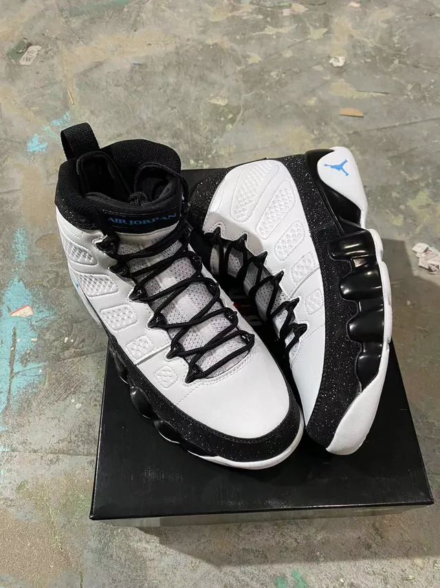 Chaussures de basketball montantes Air Jordan 9 noir et blanc pailleté 7