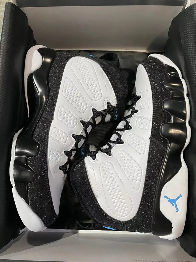 Chaussures de basketball montantes Air Jordan 9 noir et blanc pailleté 9