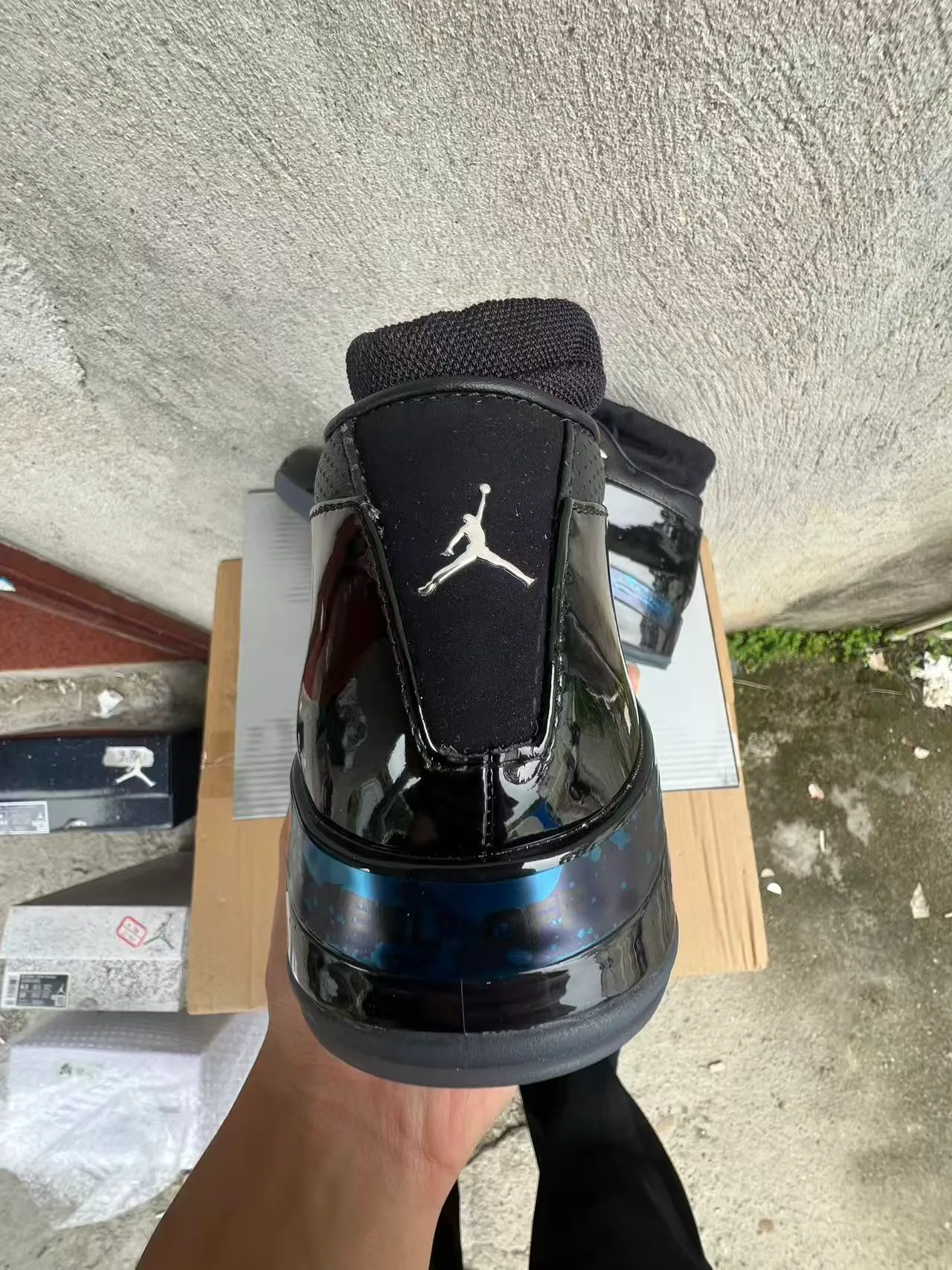 Air Jordan Black Gray Glossy Patent Leather Upper Metallic Lace Hardware Basketball Shoes 8