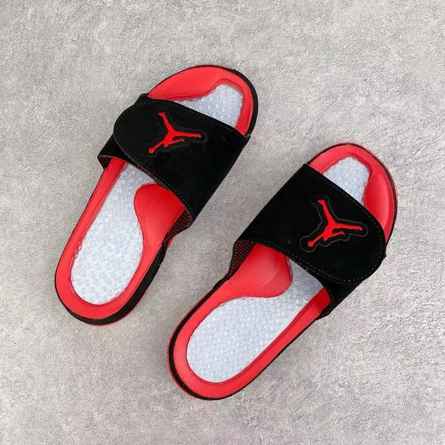 شبشب Air Jordan Hydro Slide أسود أحمر فضي بنمط صاعقة برق 3