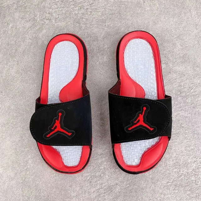 شبشب Air Jordan Hydro Slide أسود أحمر فضي بنمط صاعقة برق 4