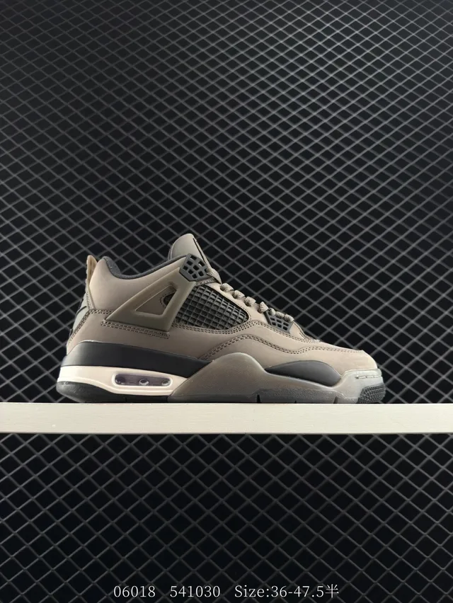 Air Jordan IV 米色黑色高帮鞋型灰褐色皮革与网布鞋面篮球鞋 5