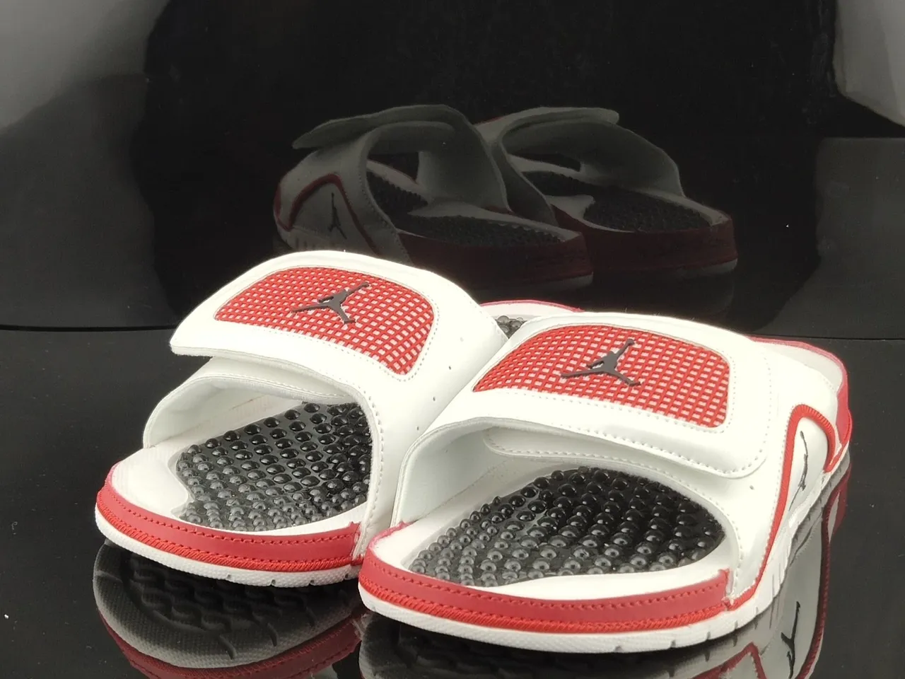 Air Jordan White Red Leather-Like Upper Mesh Strap Panel Slippers 2