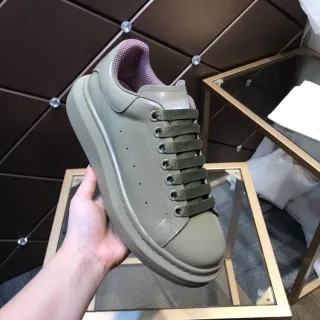 Alexander McQueen Oversized Sneaker Army Green Purple Platform Sole Smooth Leather-Like Upper Lifestyle Sneakers