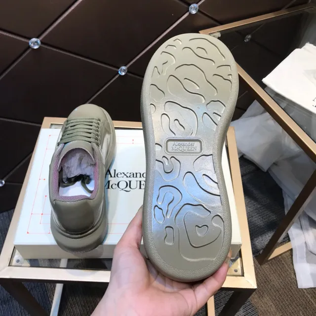 Alexander McQueen Oversized Sneaker Army Green Purple Platform Sole Smooth Leather-Like Upper Lifestyle Sneakers 3