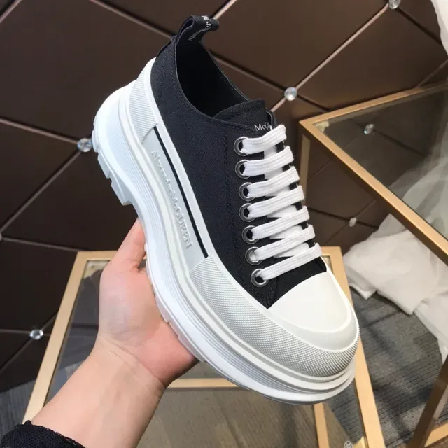 Alexander McQueen oversized 黑白生活方式运动鞋 2