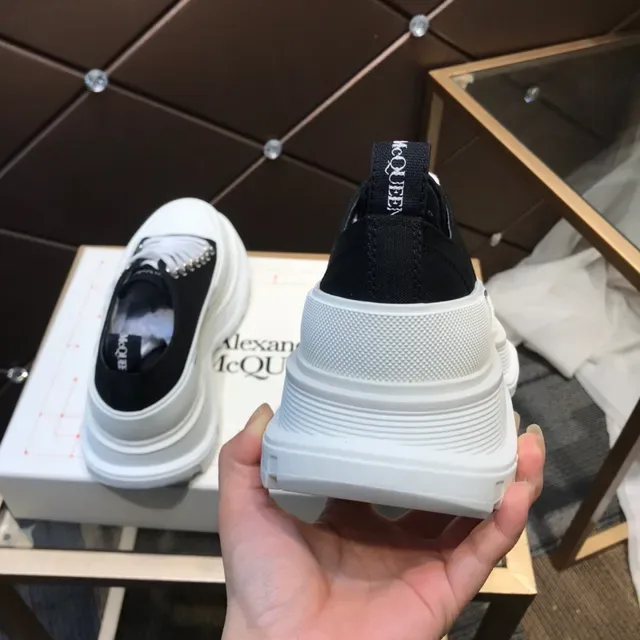 Alexander McQueen oversized 黑白生活方式运动鞋 6