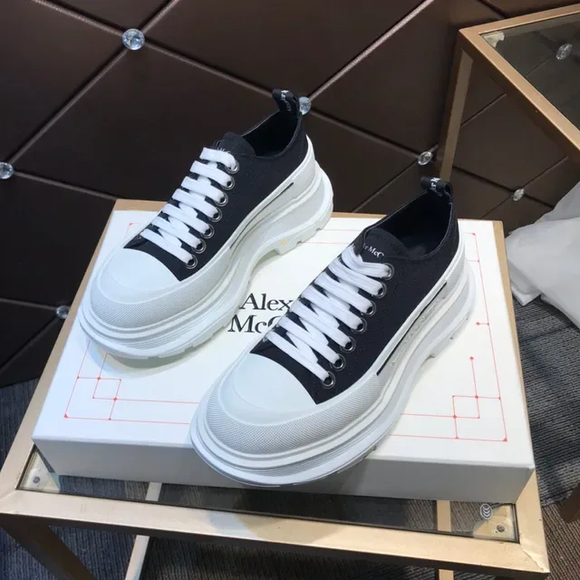 Alexander McQueen oversized 黑白生活方式运动鞋 9