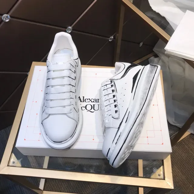 Alexander McQueen 超大号白色黑色皮革鞋面 线条艺术素描细节 生活方式运动鞋 8