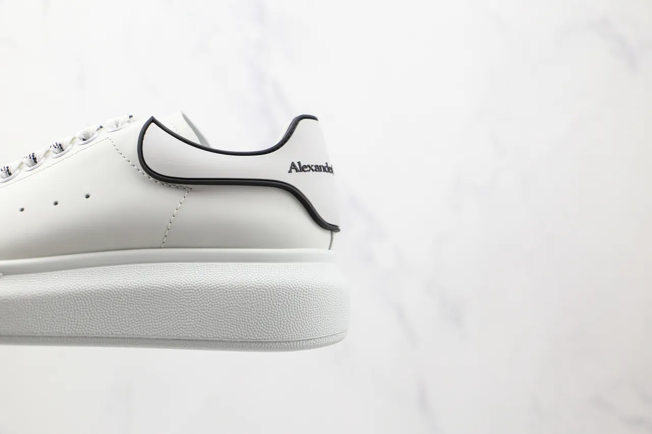 Alexander McQueen Oversized Sneaker White Black Platform Sole Smooth Leather Upper Lifestyle Sneakers 3