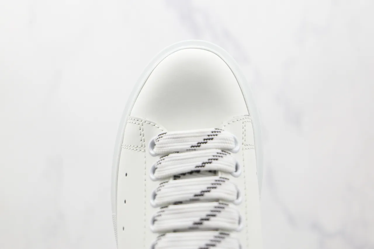 Alexander McQueen Oversized Sneaker White Black Platform Sole Smooth Leather Upper Lifestyle Sneakers 5