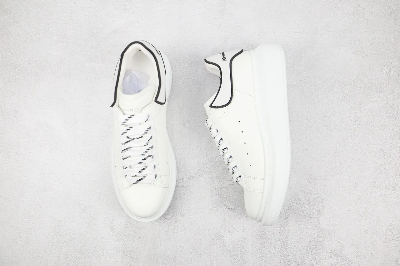 Alexander McQueen Oversized Sneaker White Black Platform Sole Smooth Leather Upper Lifestyle Sneakers 8