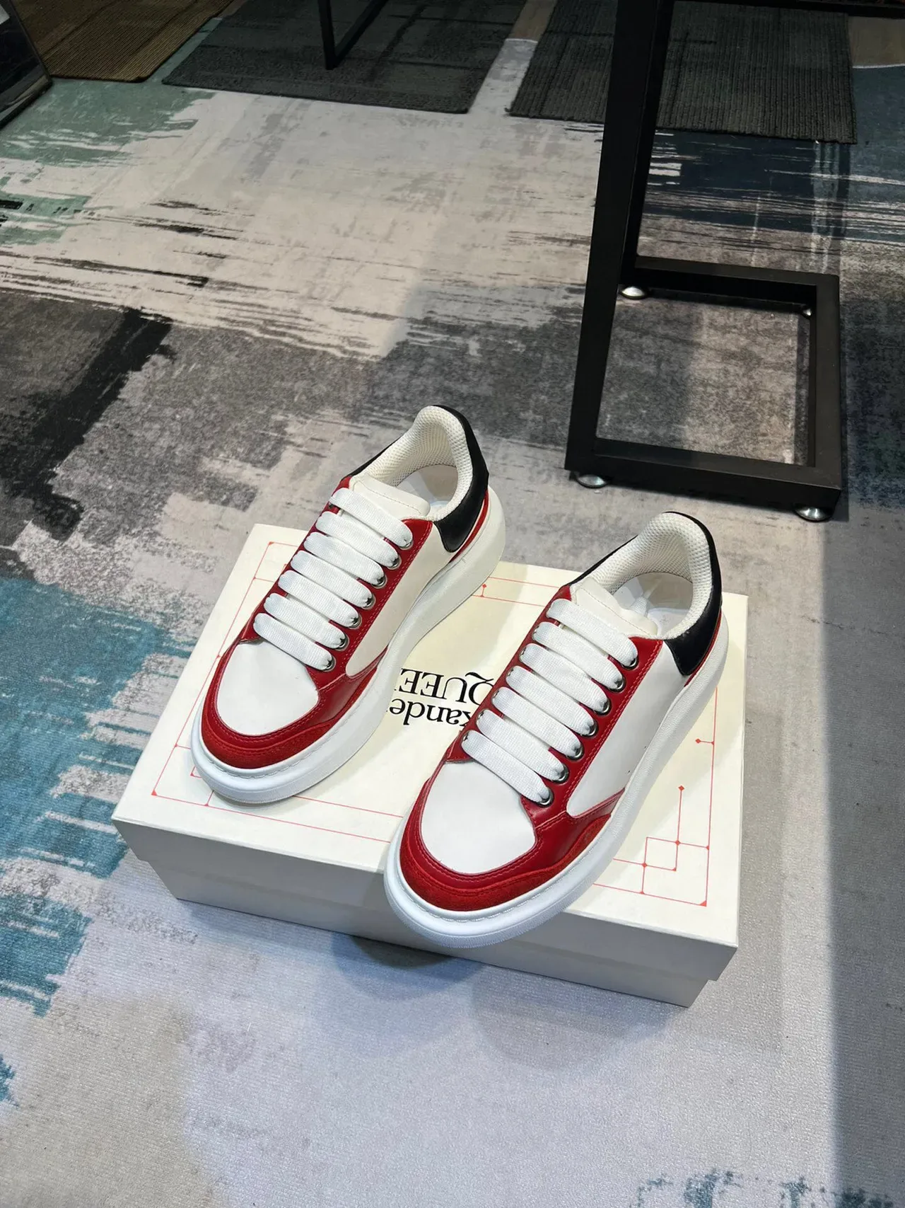 Alexander McQueen Oversized Sneaker 白红黑 生活方式运动鞋 6