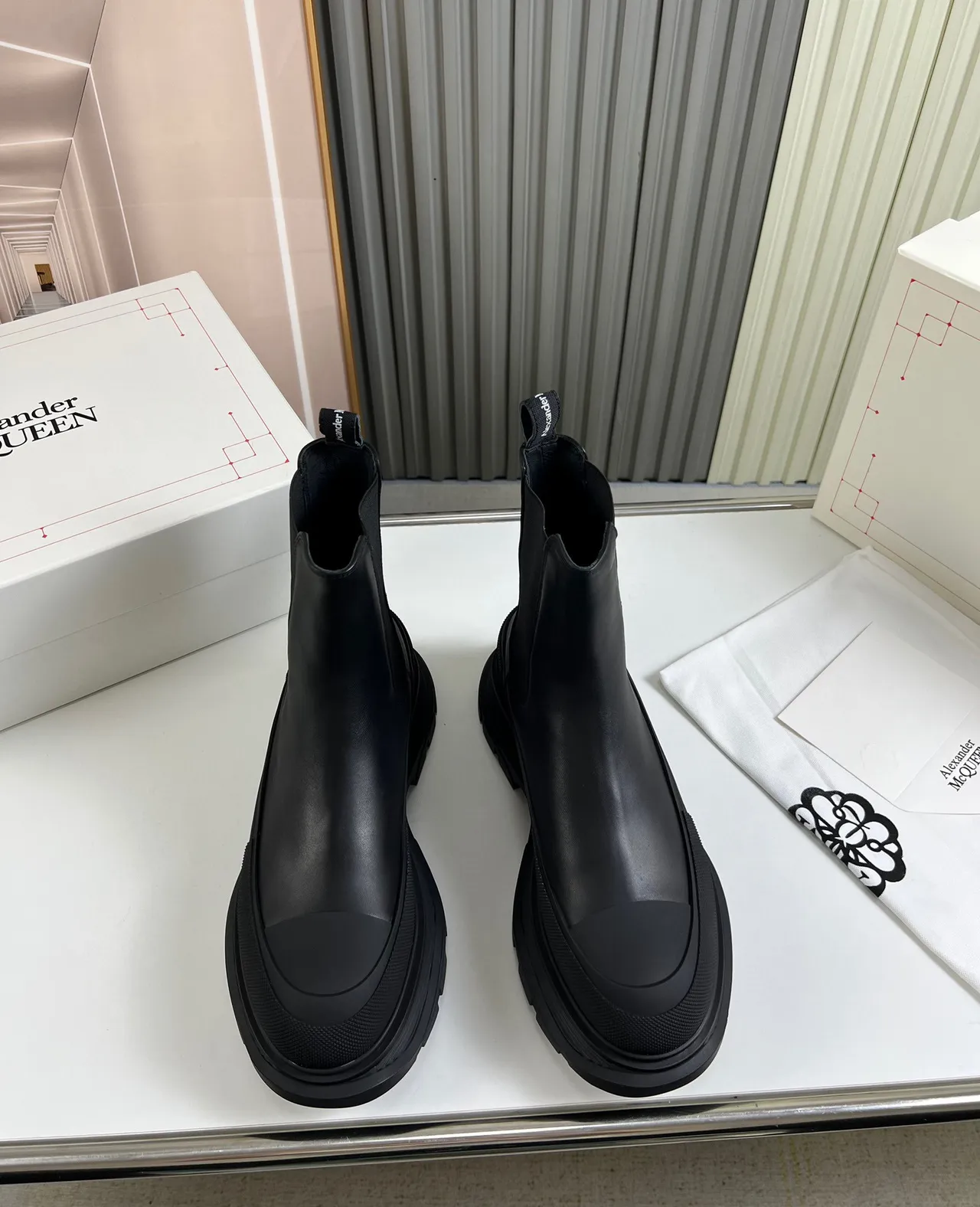 Alexander McQueen Tread Slick Black Chelsea Boots 9