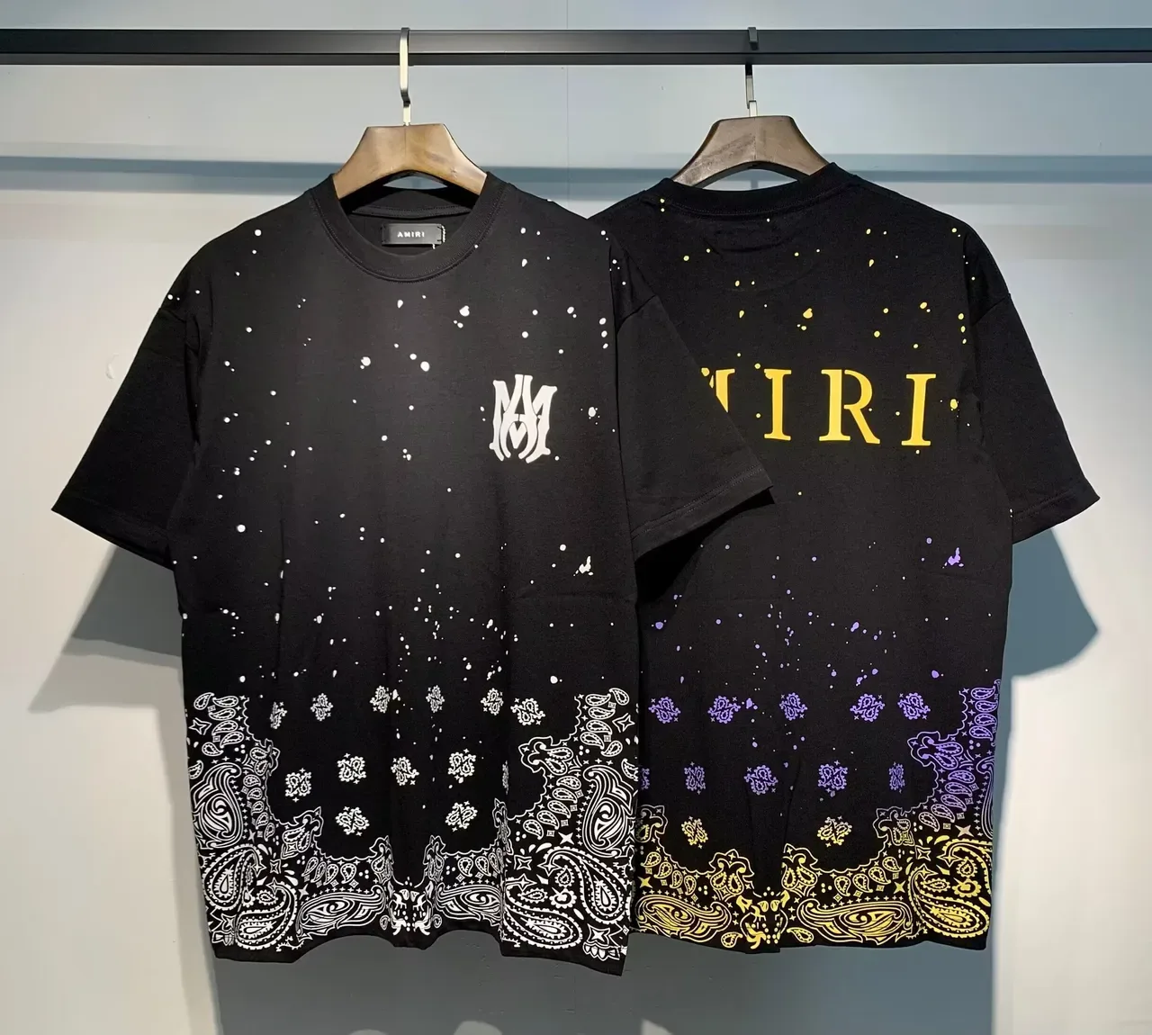 Camiseta Amiri com salpico degradê e barra bandana 12