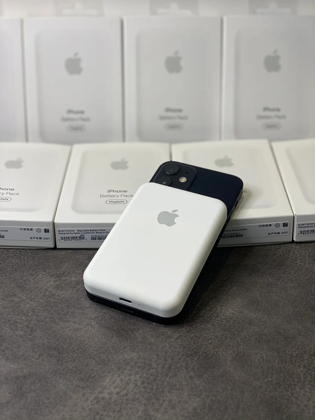 Apple MagSafe Battery Pack White Power Bank 4