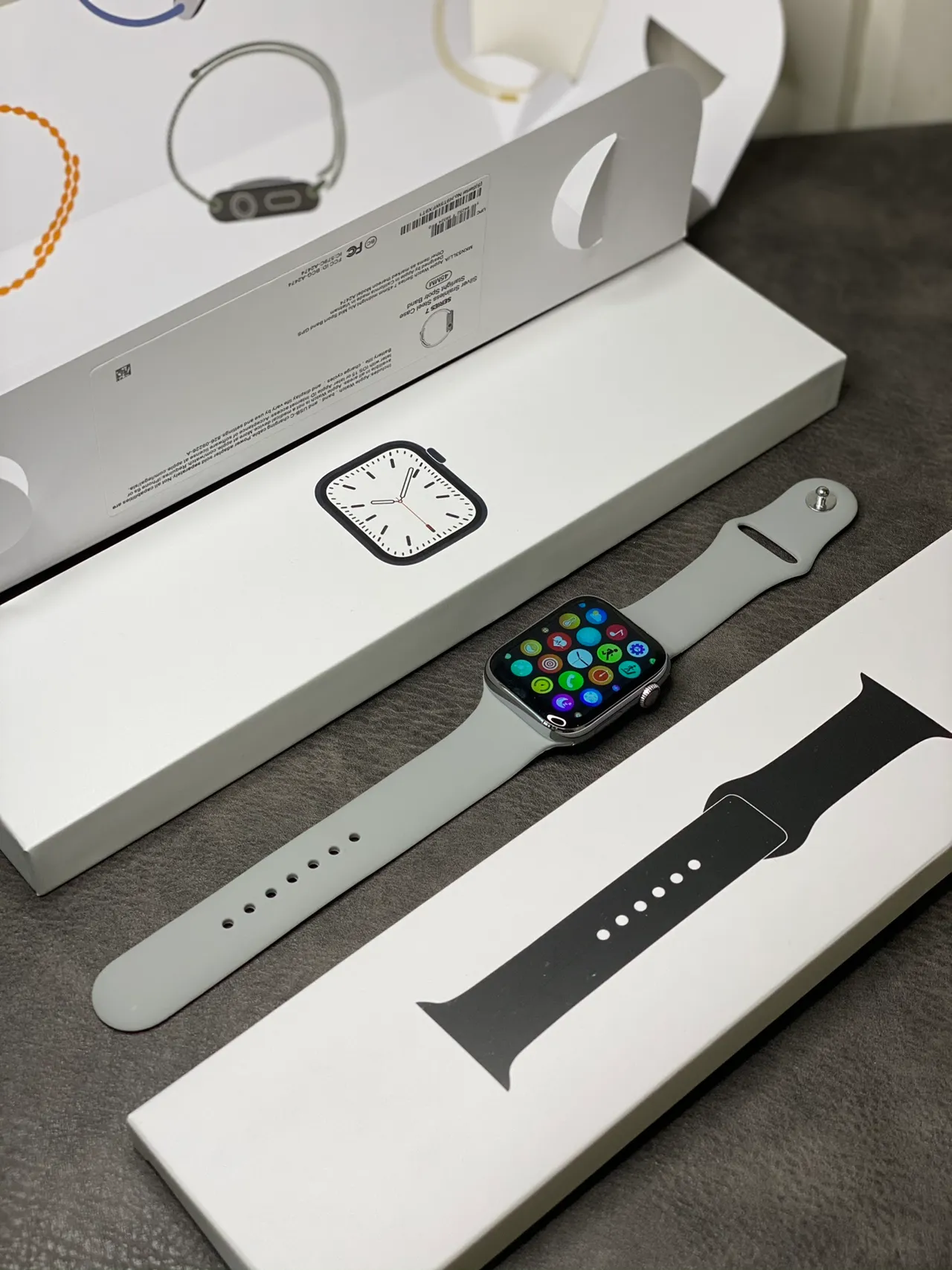 Apple Series 7 Plata Gris Borde Plano Carcasa Acero Inoxidable Banda Deportiva de Silicona Ligera Reloj Deportivo 11