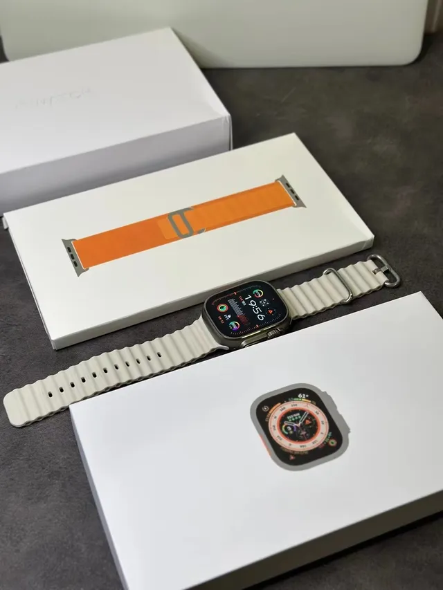 Apple Ultra 2 灰银 坚固钛金属表壳 平面蓝宝石水晶 运动手表 2