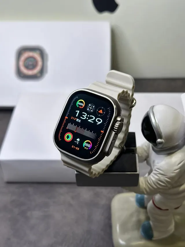 Apple Ultra 2 灰银 坚固钛金属表壳 平面蓝宝石水晶 运动手表 4