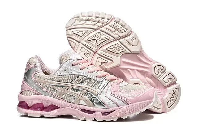 ASICS Gel-Kayano Pink and Silver أحذية الجري 4