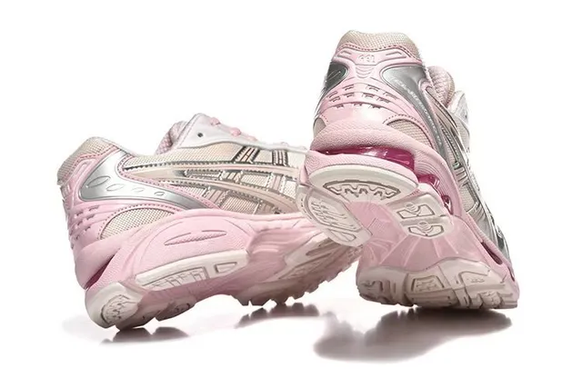 ASICS Gel-Kayano Pink and Silver أحذية الجري 5