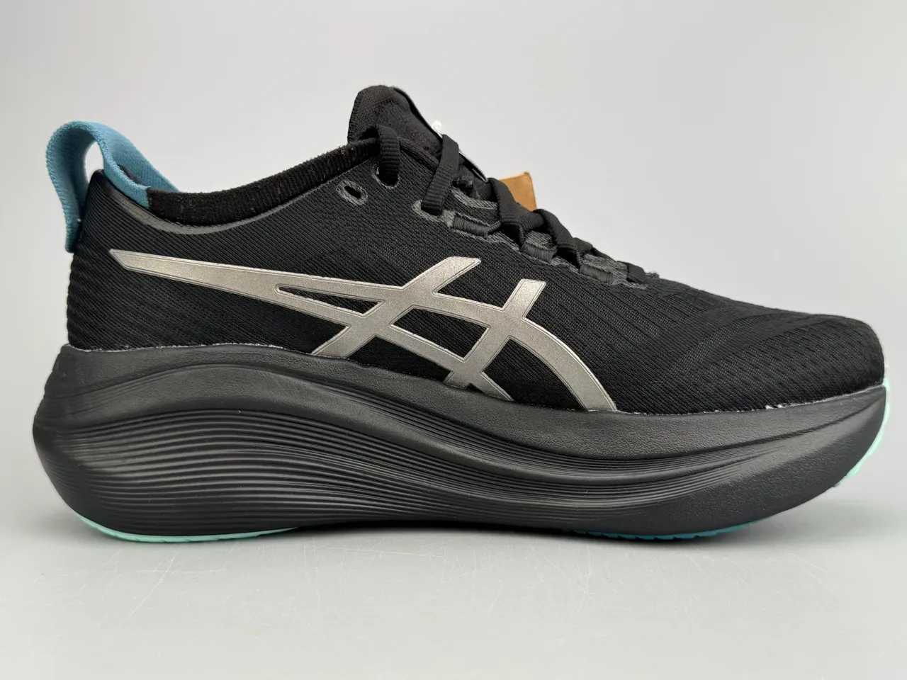 ASICS Gel-Nimbus 27 黑青色跑鞋 10