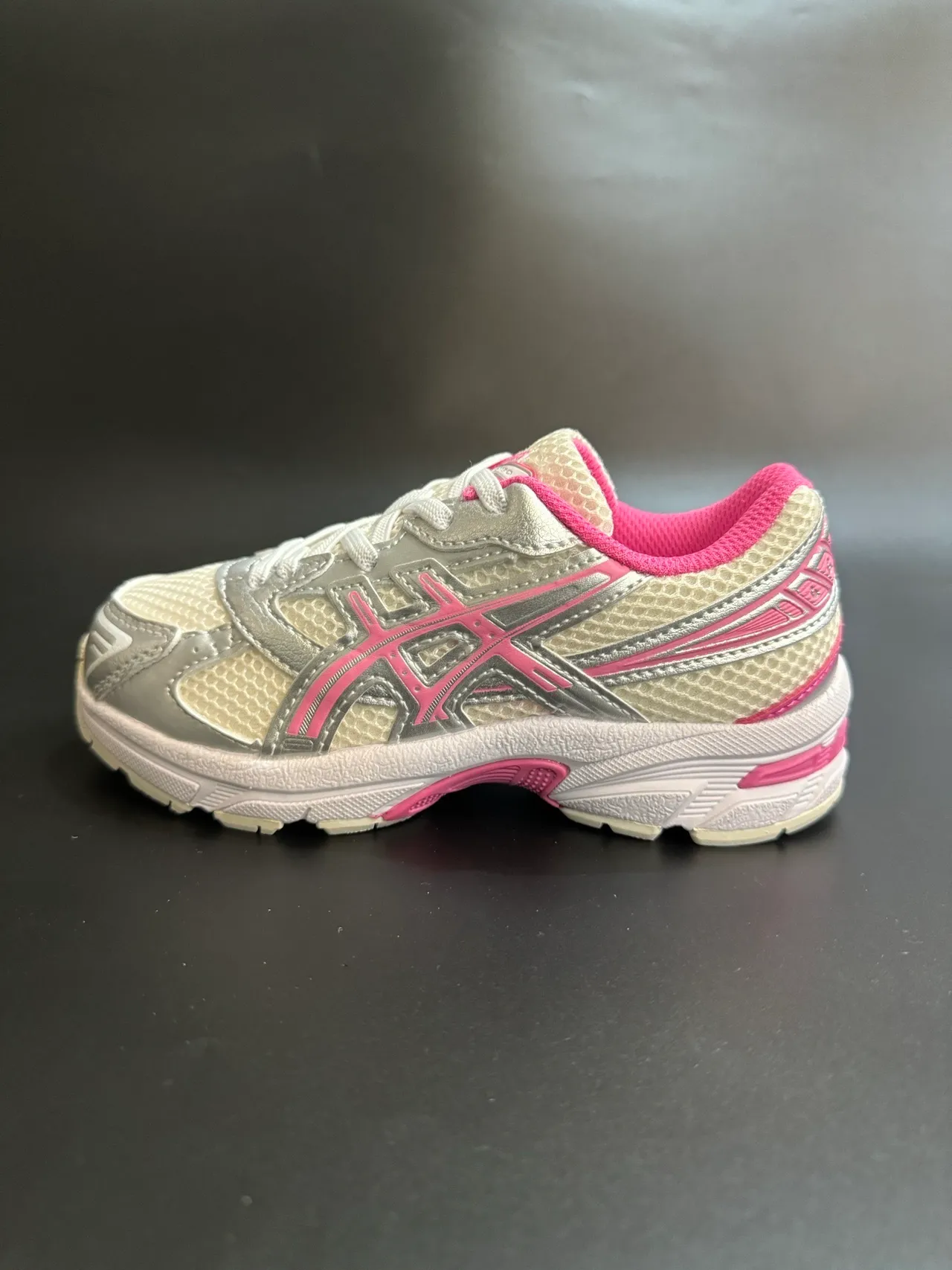 ASICS 白蓝低帮网面和合成革面跑鞋 5