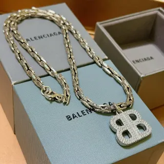 बैलेंसियागा BB क्रिस्टल पेंडेंट चंकी चेन नेकलेस