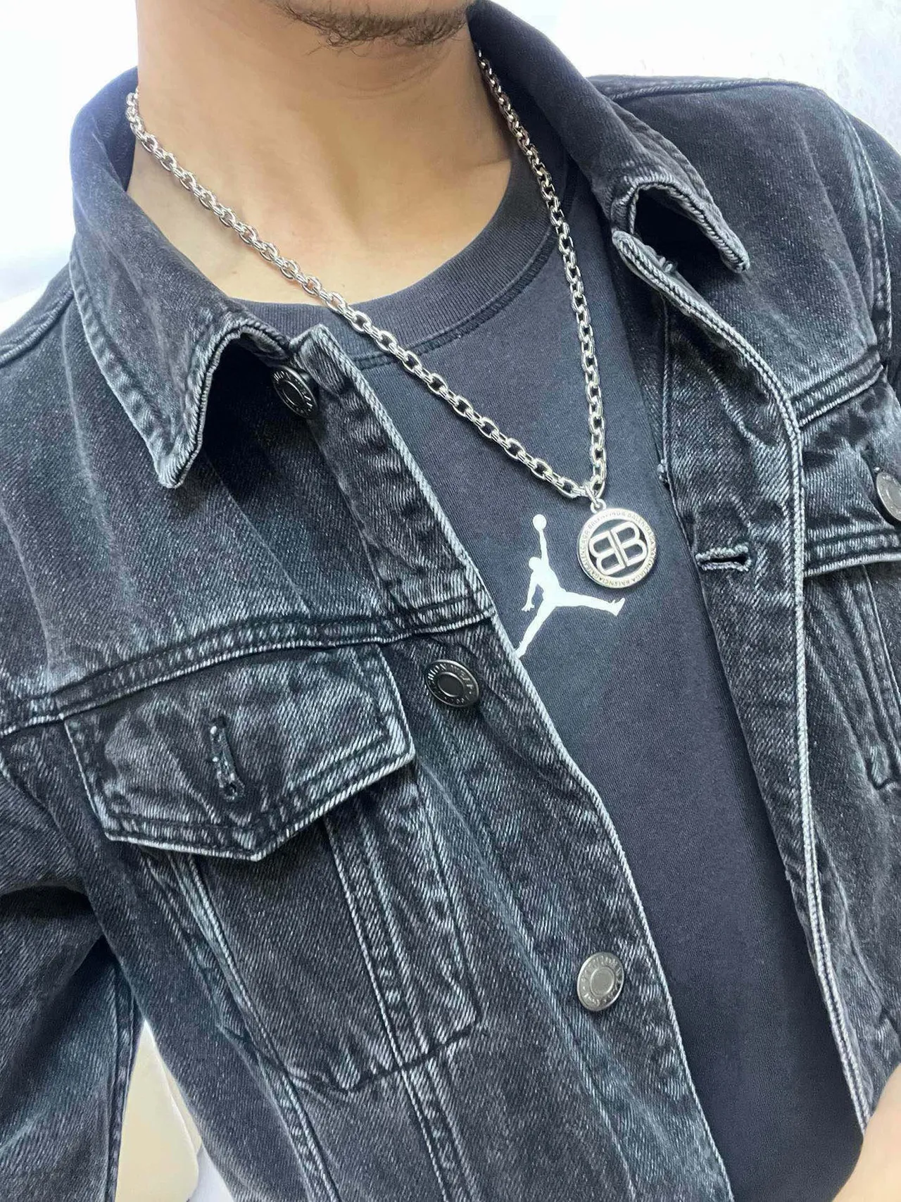 Balenciaga BB Pendant Necklace قلادة سلسلة فضية 2