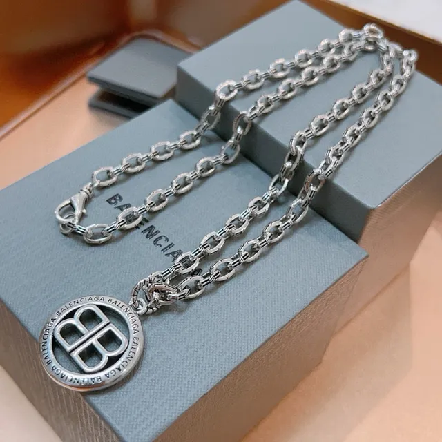 Balenciaga BB Pendant Necklace قلادة سلسلة فضية 3