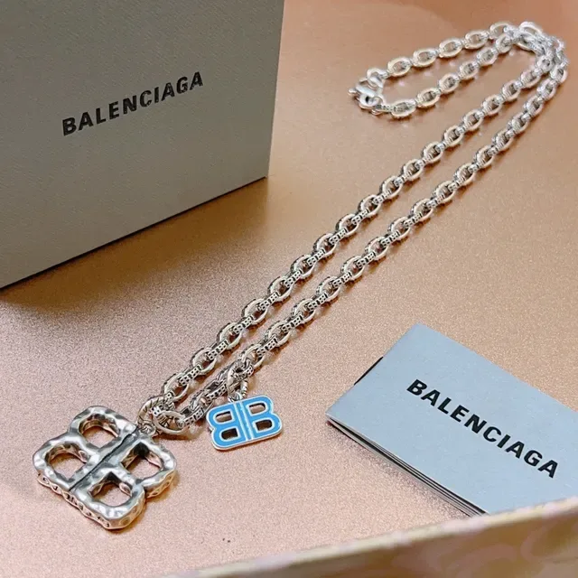 Balenciaga BB Plata Azul Martilleado Cuadrifolio Colgante Charm Esmaltado Collar 5