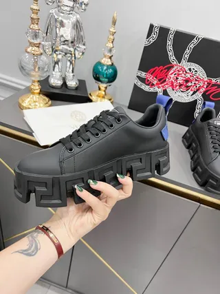 Balenciaga Defender काला ग्रीक की मोटी स्नीकर 3