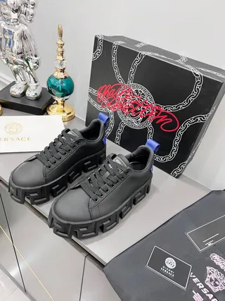 Balenciaga Defender काला ग्रीक की मोटी स्नीकर 4