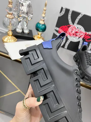 Balenciaga Defender काला ग्रीक की मोटी स्नीकर 7