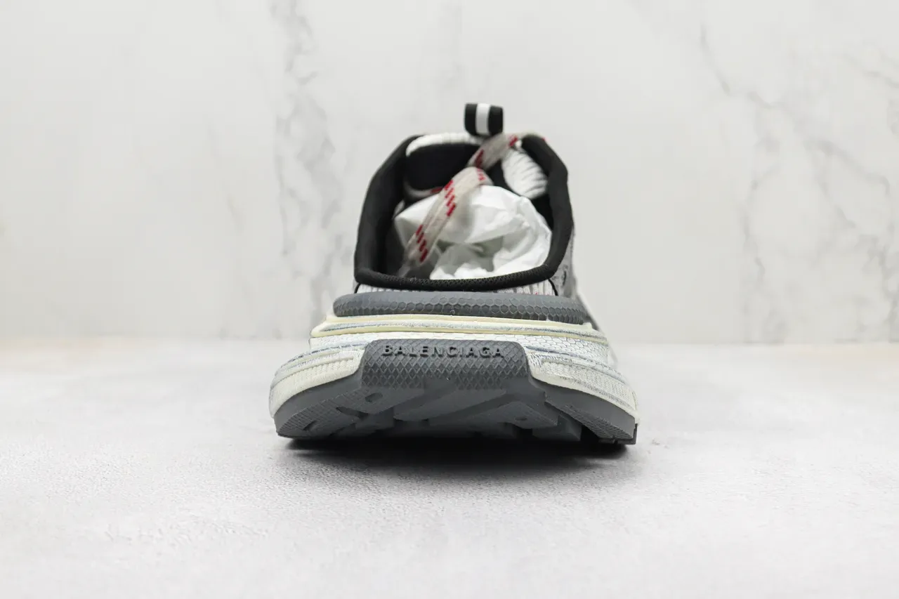 Balenciaga ग्रे ब्लैक बहुस्तरीय सिंथेटिक और मेश ऊपरी भाग नक्काशीदार टुकड़ों में तल चंकी स्नीकर्स 9