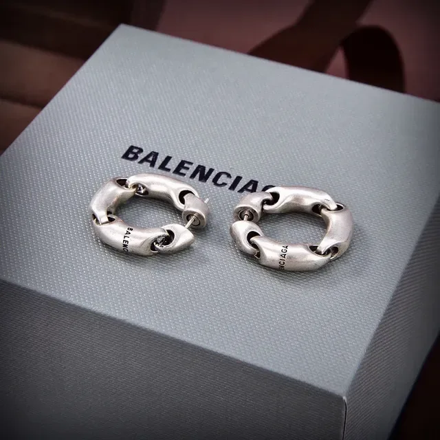 Balenciaga Le Cagole Boucles d'Oreilles à Chaîne Entrelacée Dorée 3