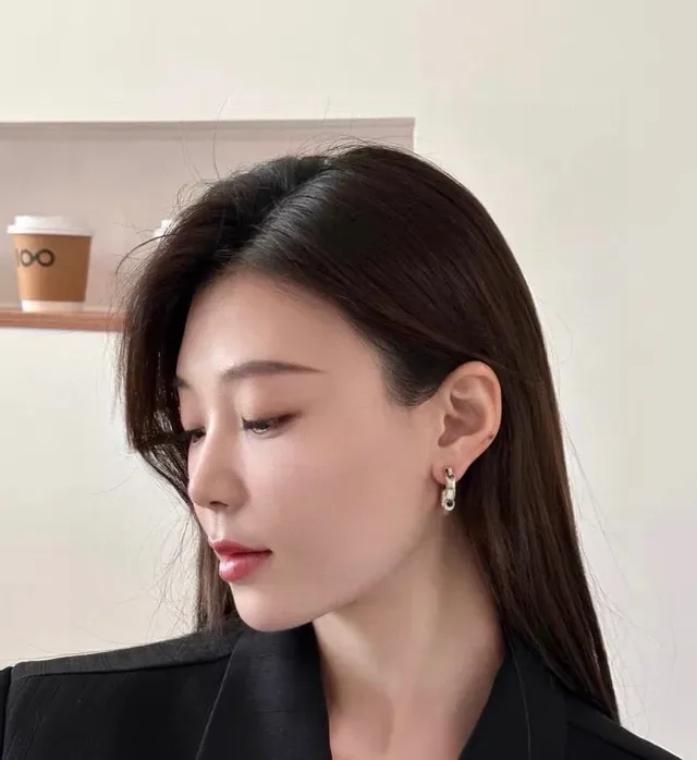 Balenciaga Le Cagole Boucles d'Oreilles à Chaîne Entrelacée Dorée 7