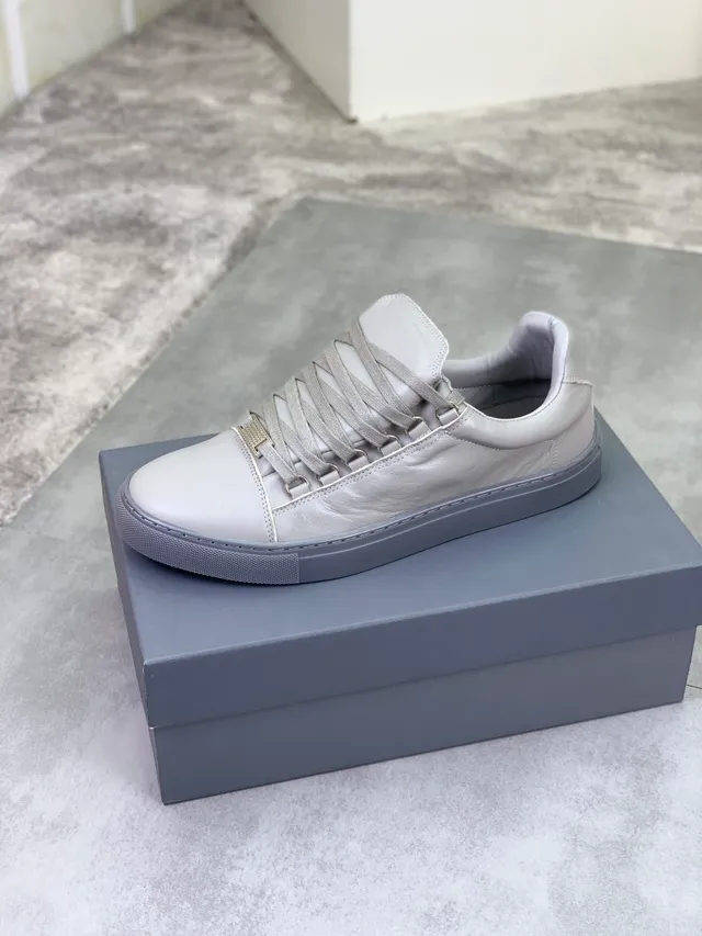 Balenciaga Le City tênis lifestyle de couro cinza claro 4