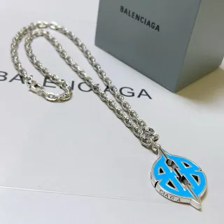 Balenciaga Logo Péndant Cadena Curb Plata Azul Esmaltada Monograma Collar
