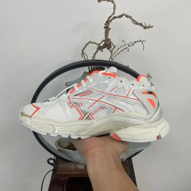 Balenciaga Runner blanc et orange sneakers chunky 4
