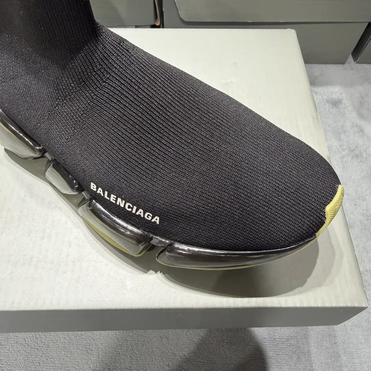 Balenciaga Speed Trainer काली ट्रांसल्यूसेंट सोल लाइफस्टाइल स्नीकर 3