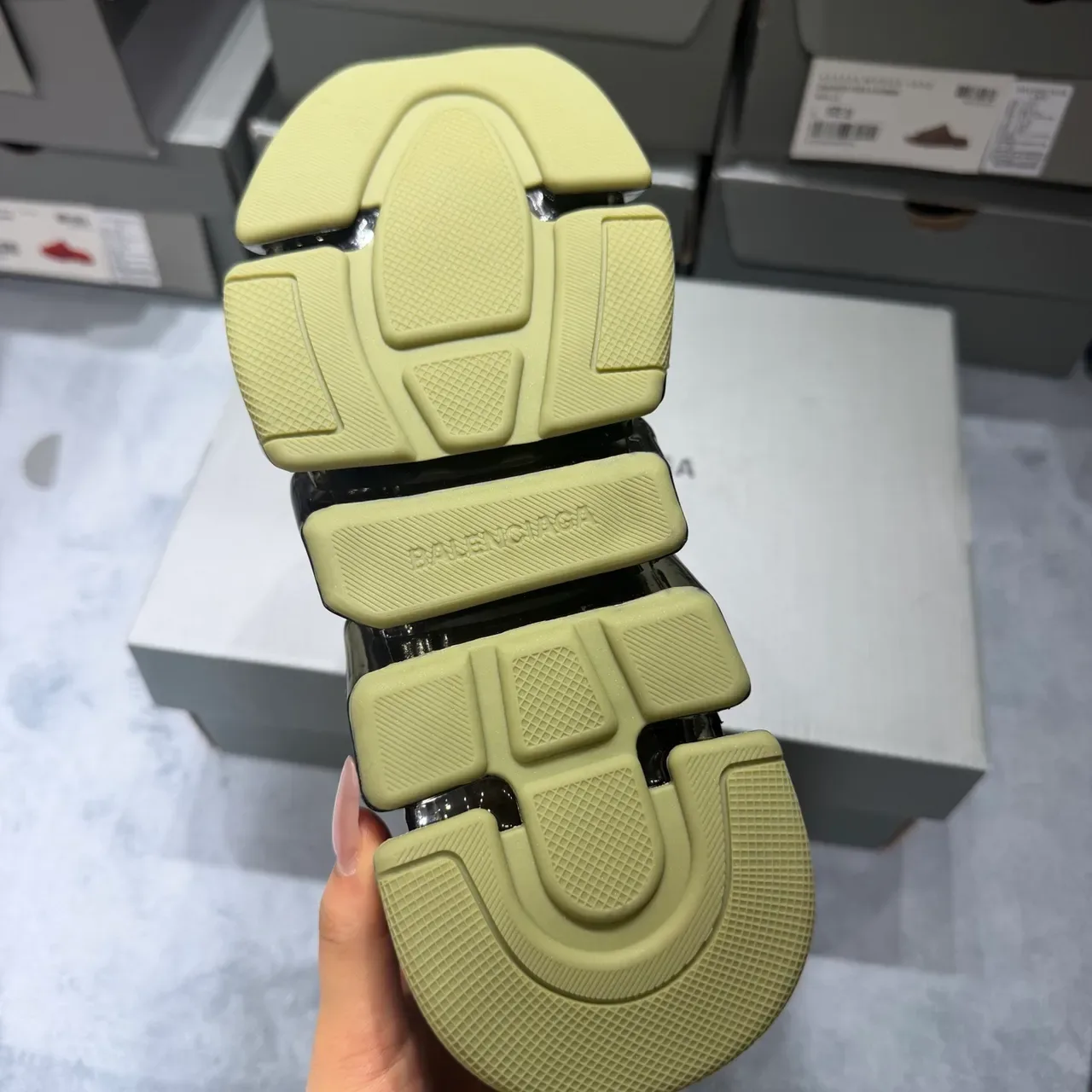 Balenciaga Speed Trainer काली ट्रांसल्यूसेंट सोल लाइफस्टाइल स्नीकर 5