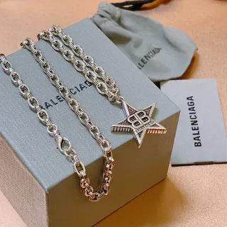 Balenciaga Pendente de estrela Prata Dourado Corrente grossa com elos Colar de cinco pontas
