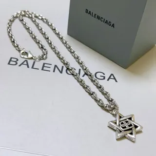 Balenciaga Péndant de estrella Cadena de cuerda plateada