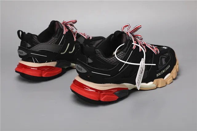 Balenciaga Track Sneaker preto, vermelho, bege, tênis chunky 3